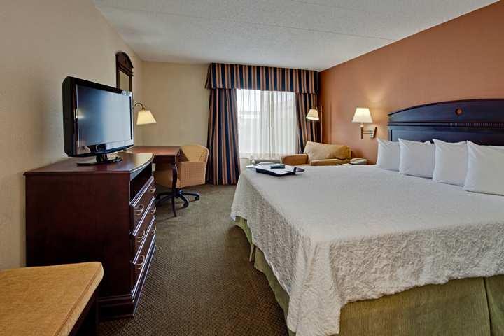 Comfort Inn & Suites Somerset - New Brunswick Phòng bức ảnh